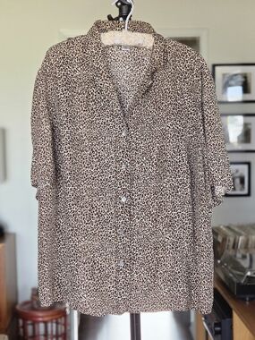 August Max Leopard Print Silk Button Down Blouse
